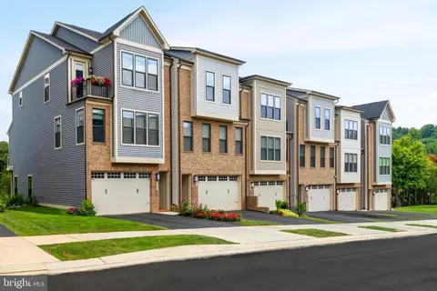 206 Hickory Hollow Ct, Cockeysville, MD 21030
