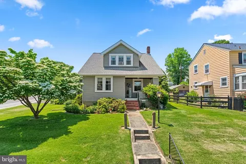 Exterior - 5576 Ashbourne Rd, Halethorpe, MD 21227 photo 2 of 13
