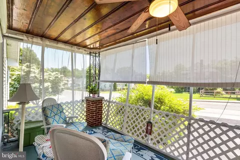 Exterior - 5576 Ashbourne Rd, Halethorpe, MD 21227 photo 5 of 13