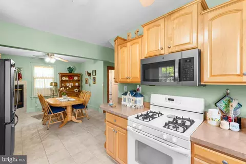 Kitchen - 5576 Ashbourne Rd, Halethorpe, MD 21227 photo 3 of 3
