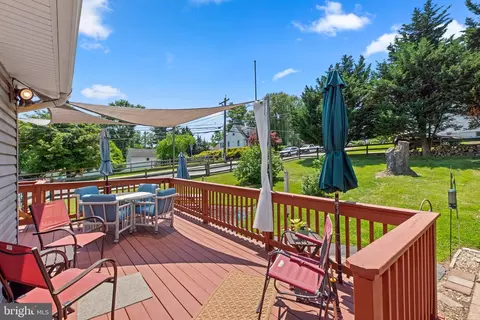 Exterior - 5576 Ashbourne Rd, Halethorpe, MD 21227 photo 8 of 13