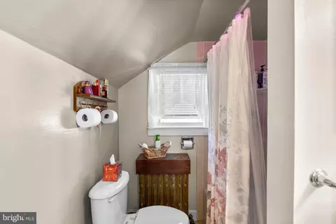 Bath - 5576 Ashbourne Rd, Halethorpe, MD 21227 photo 2 of 2