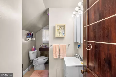 Bath - 5576 Ashbourne Rd, Halethorpe, MD 21227 photo 1 of 2