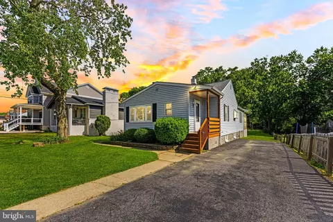 7351 Chesapeake Rd, Middle River, MD 21220