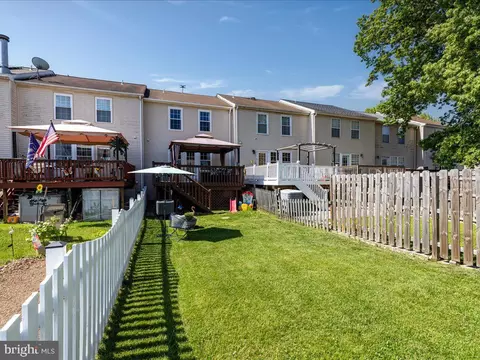 Exterior - 232 Oak Leaf Way, Halethorpe, MD 21227 photo 4 of 9