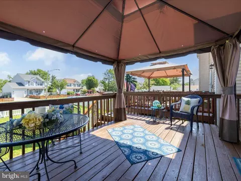 Exterior - 232 Oak Leaf Way, Halethorpe, MD 21227 photo 8 of 9