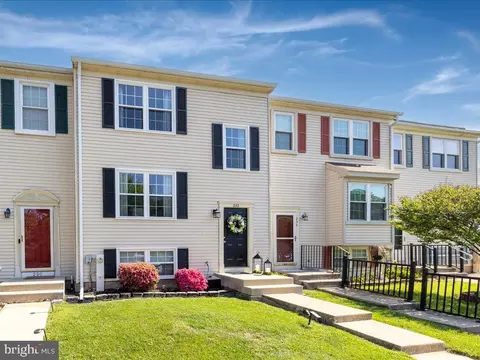 Exterior - 232 Oak Leaf Way, Halethorpe, MD 21227 photo 3 of 9