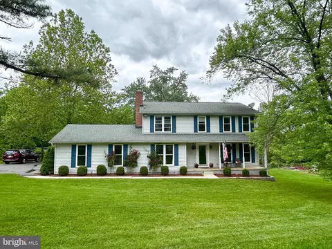 1210 A Francis, Halethorpe, MD 21227