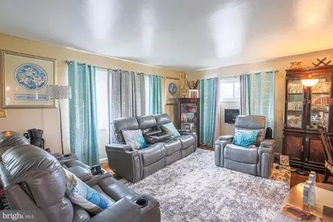 3733 Washington Ave, Windsor Mill, MD 21244 photo 13