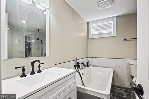 Bath - 2552 Ridge Rd, Windsor Mill, MD 21244 photo 8 of 8