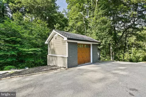 Exterior - 2552 Ridge Rd, Windsor Mill, MD 21244 photo 5 of 15