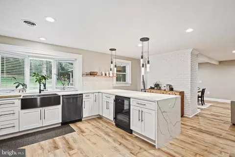 Kitchen - 2552 Ridge Rd, Windsor Mill, MD 21244 photo 2 of 3