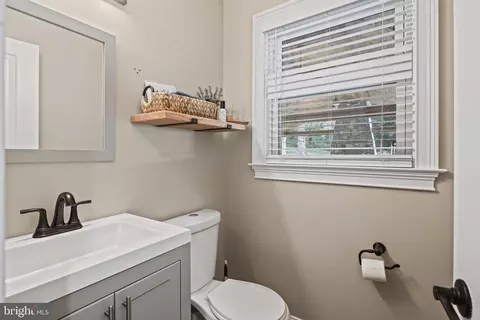 Entry Way - 2552 Ridge Rd, Windsor Mill, MD 21244 photo 1 of 3