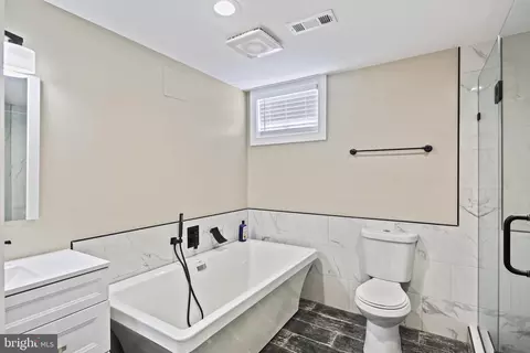 Bath - 2552 Ridge Rd, Windsor Mill, MD 21244 photo 7 of 8
