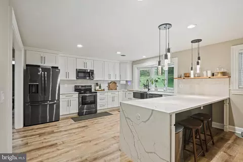 Kitchen - 2552 Ridge Rd, Windsor Mill, MD 21244 photo 3 of 3