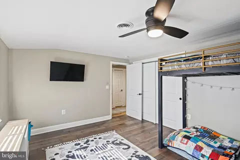 Bedroom - 2552 Ridge Rd, Windsor Mill, MD 21244 photo 2 of 7