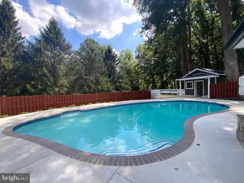 Exterior - 2552 Ridge Rd, Windsor Mill, MD 21244 photo 9 of 15