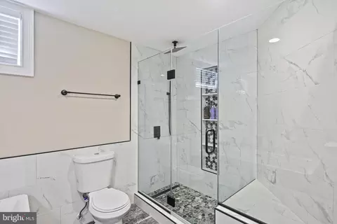 Bath - 2552 Ridge Rd, Windsor Mill, MD 21244 photo 6 of 8