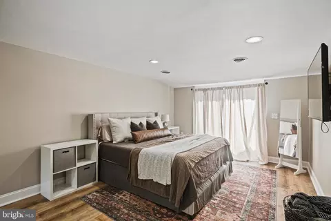 Bedroom - 2552 Ridge Rd, Windsor Mill, MD 21244 photo 5 of 7