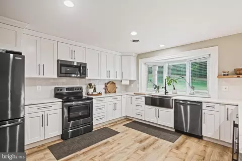 2552 Ridge Rd, Windsor Mill, MD 21244