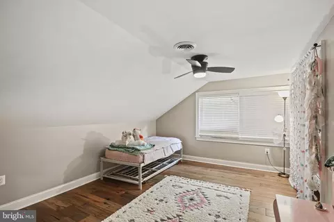 Bedroom - 2552 Ridge Rd, Windsor Mill, MD 21244 photo 3 of 7