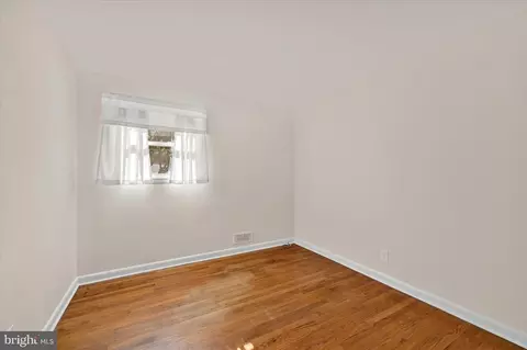 Bedroom - 6754 Glenkirk Rd, Baltimore, MD 21239 photo 4 of 5