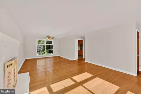 Living - 6754 Glenkirk Rd, Baltimore, MD 21239 photo 3 of 5