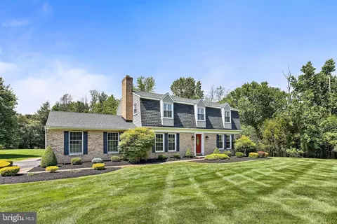 35 Glenbrook Dr, Phoenix, MD 21131