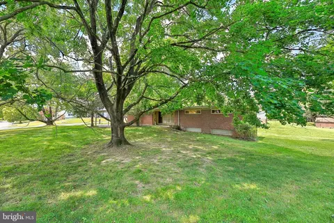 3220 Timberfield Ln, Pikesville, MD 21208