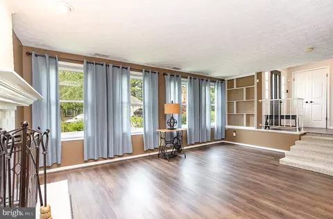 Living - 3 Fox Brier Ln, Nottingham, MD 21236 photo 1 of 4