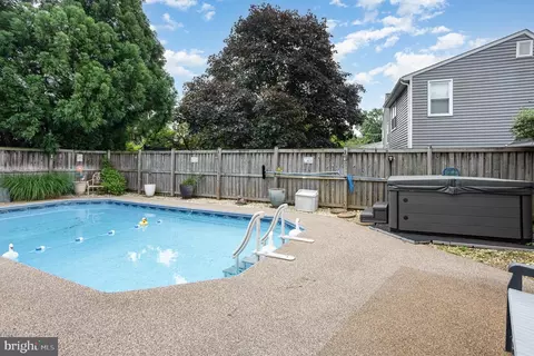 Exterior - 3 Fox Brier Ln, Nottingham, MD 21236 photo 13 of 13