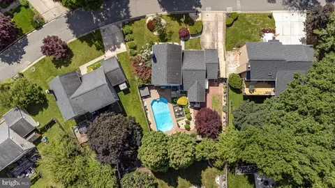 View/Area - 3 Fox Brier Ln, Nottingham, MD 21236 photo 4 of 5