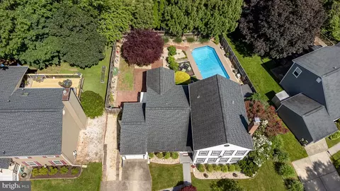 View/Area - 3 Fox Brier Ln, Nottingham, MD 21236 photo 1 of 5