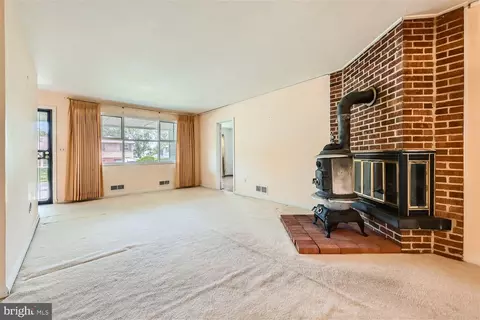 Living - 3401 Ripple Rd, Windsor Mill, MD 21244 photo 3 of 7