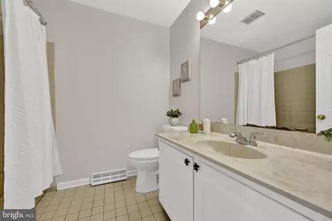 Bath - 9 Hunt Valley View Ter, Phoenix, MD 21131 photo 1 of 4