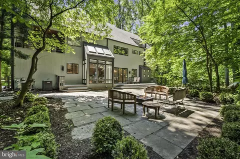 Exterior - 6217 Sareva Dr, Baltimore, MD 21209 photo 11 of 13