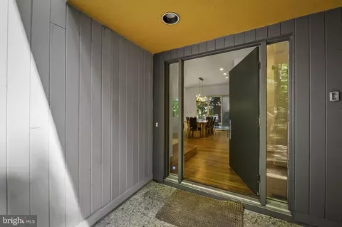 Entry Way - 6217 Sareva Dr, Baltimore, MD 21209 photo 1 of 5