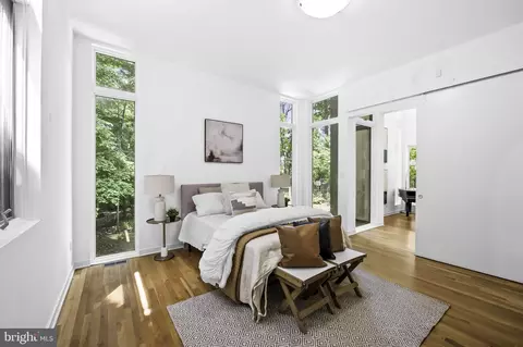 Bedroom - 6217 Sareva Dr, Baltimore, MD 21209 photo 1 of 10