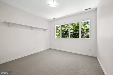 Bedroom - 6217 Sareva Dr, Baltimore, MD 21209 photo 4 of 10