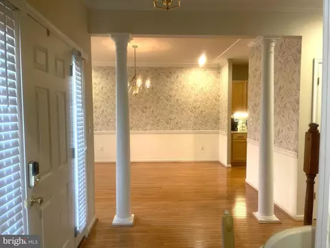 Entry Way - 2016 Mars Run Rd, Essex, MD 21221 photo 1 of 2