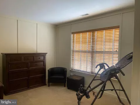 Bedroom - 2016 Mars Run Rd, Essex, MD 21221 photo 4 of 5