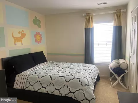 Bedroom - 2016 Mars Run Rd, Essex, MD 21221 photo 3 of 5