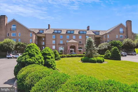 2331 Old Court Rd #303, Pikesville, MD 21208