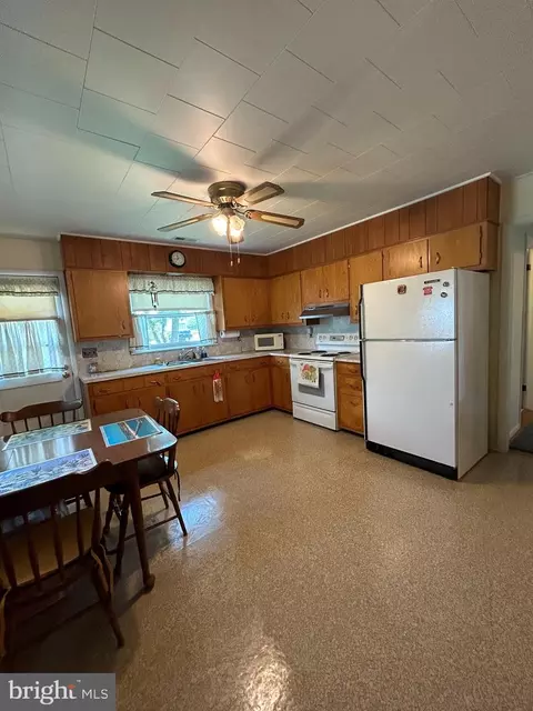 4 Manifold Ct, Middle River, MD 21220 photo 7