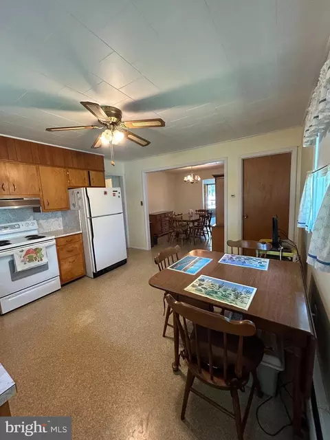 4 Manifold Ct, Middle River, MD 21220 photo 8