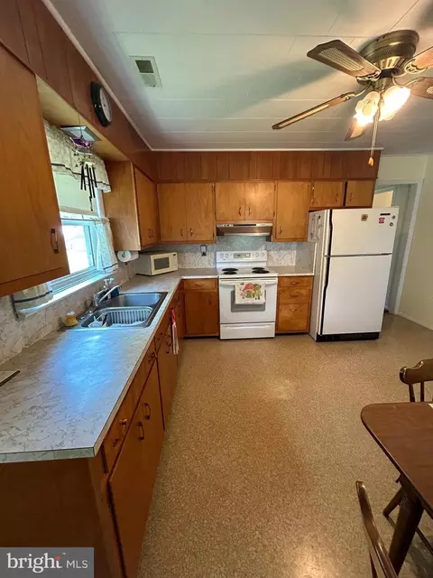 4 Manifold Ct, Middle River, MD 21220 photo 6