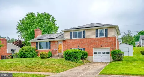 135 Hollow Brook Rd, Lutherville Timonium, MD 21093