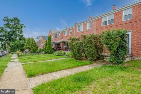 5435 Whitlock Rd, Baltimore, MD 21229 photo 2