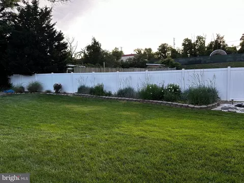 Exterior - 1907 A Halethorpe Ave, Halethorpe, MD 21227 photo 8 of 11