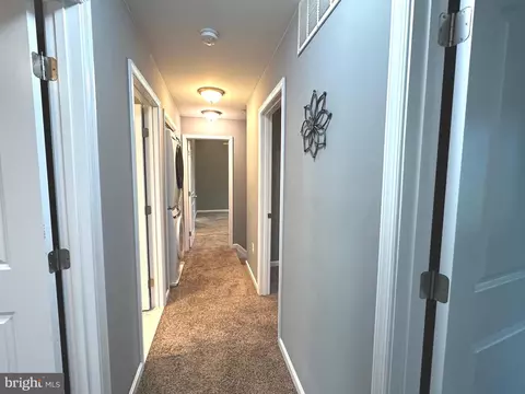 Entry Way - 1907 A Halethorpe Ave, Halethorpe, MD 21227 photo 3 of 6